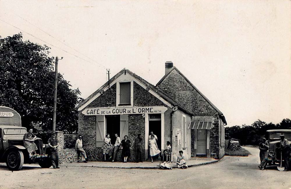 Caf de la Cour  Grosrouvre (78)