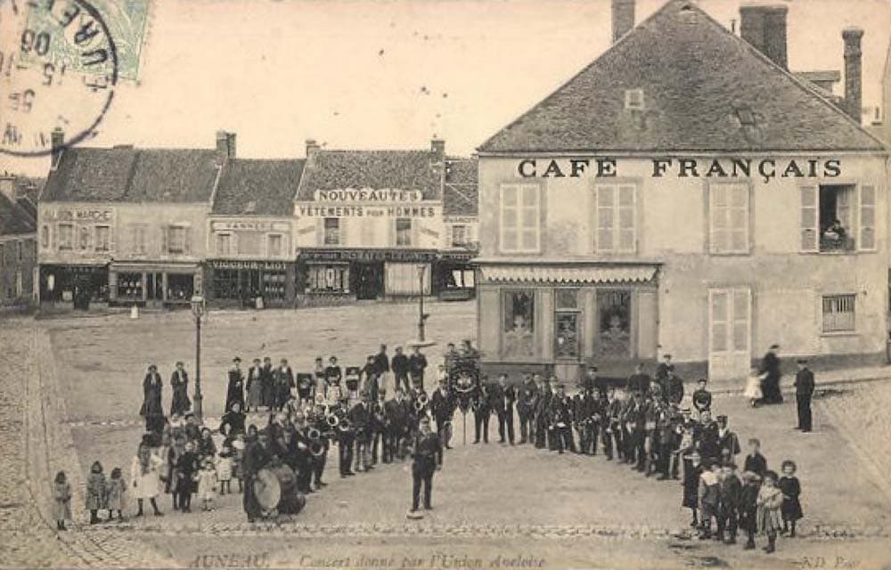 Un Caf Franais  Auneau