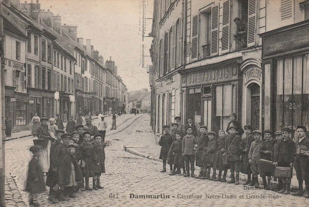 Un Caf Franais  Dammartin-en-Gole