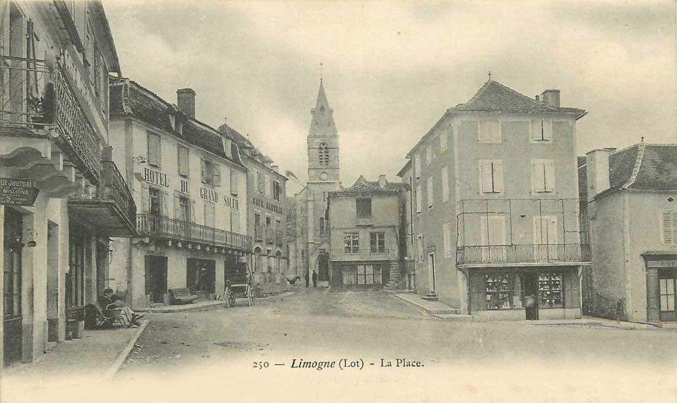 Limogne-en-Quercy (Lot - 46) - La Place - L'Eglise
