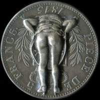 Jeton satirique Femme montrant ses fesses sur 5 francs Louis XVIII Roi de France 1815A - revers