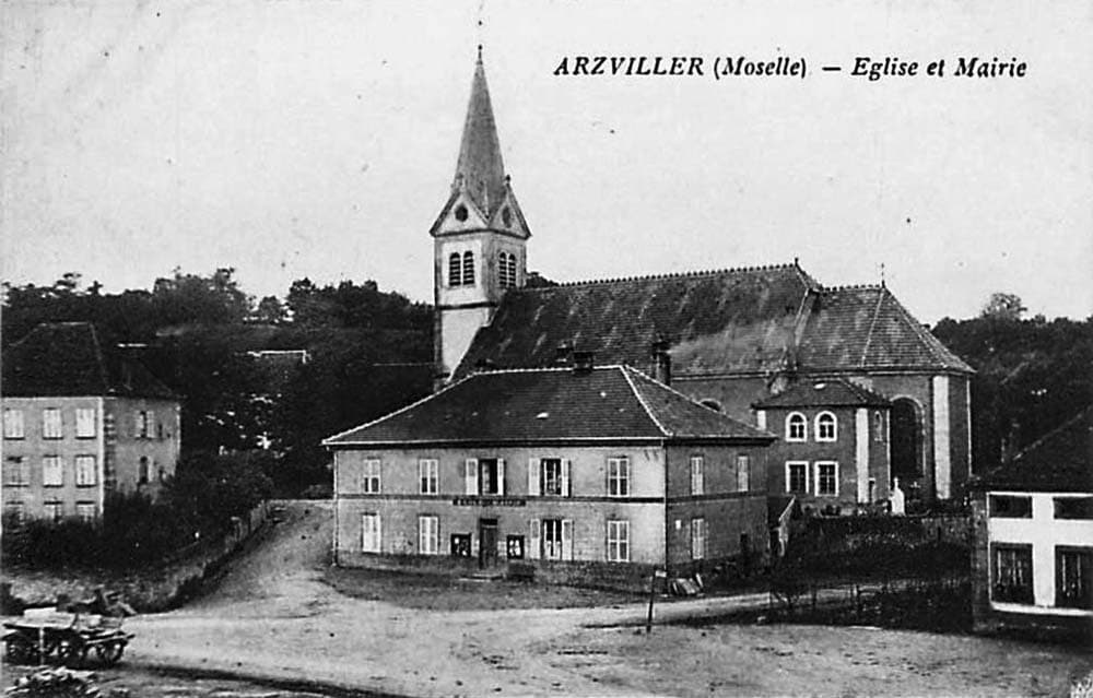 Arzwiller (57405 - Moselle) - Eglise et Mairie