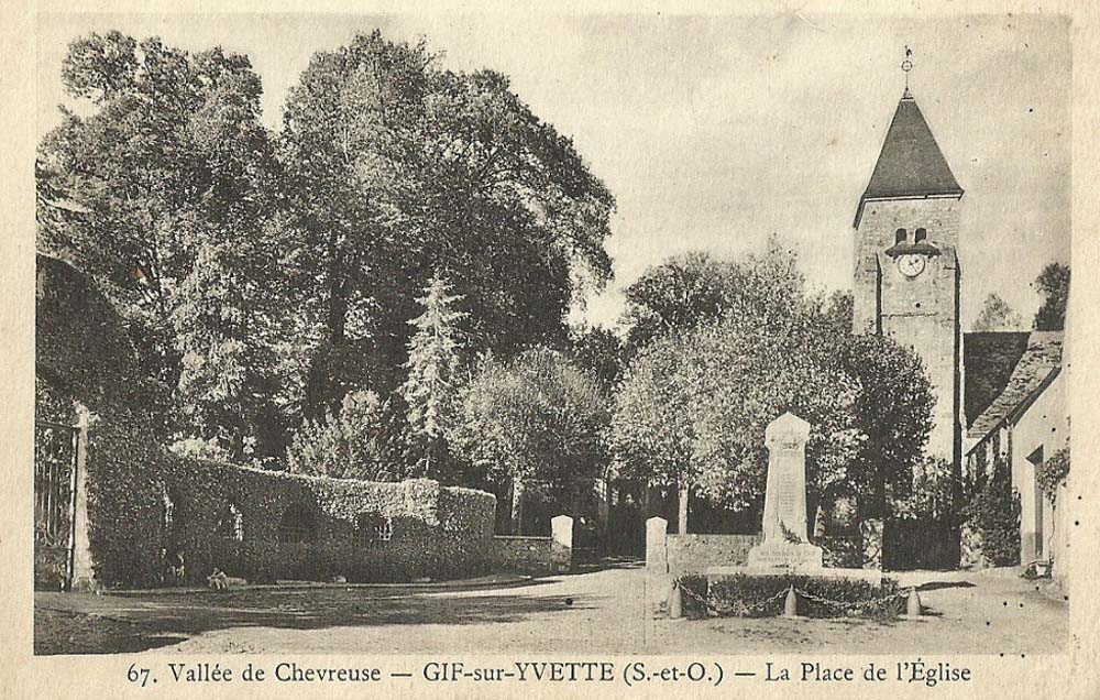 Gif-sur-Yvette (91190 - Essonne) - La Place de l'Eglise