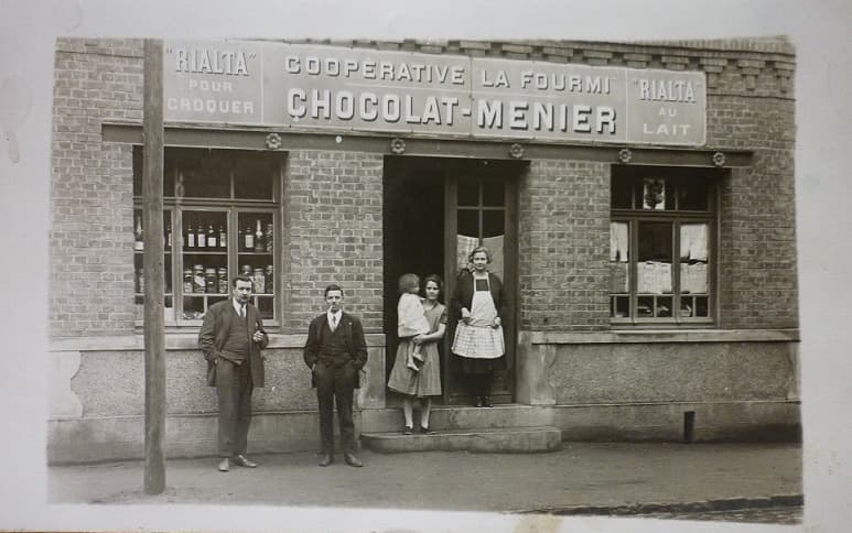 Cooprative La Fourmi - Chocolat Menier - Rialta pour croquer - Rialta au lait