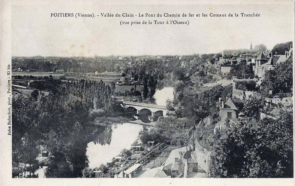 Poitiers (86000 - Vienne) - Valle du Clain - Le Pont du Chemin de Fer et les Coteaux de la Tranche