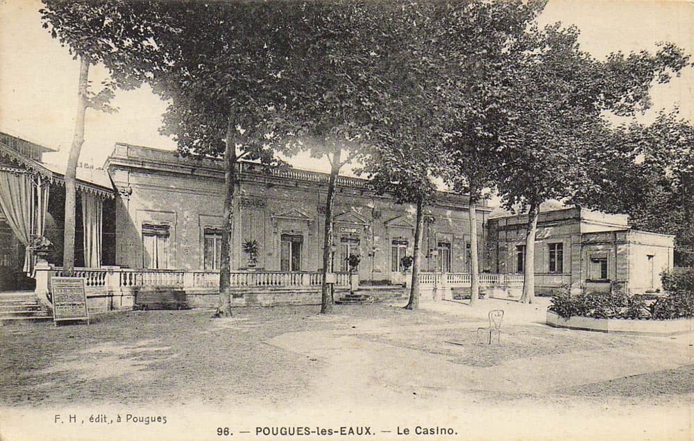 Pougues-les-Eaux (58320 - Ni�vre) - Le Casino