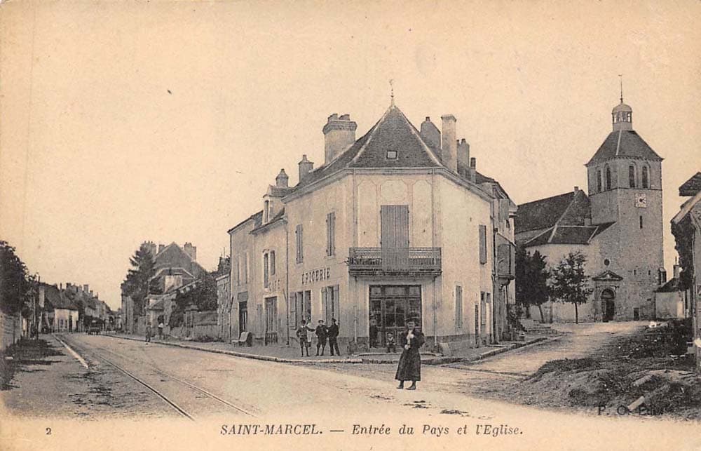 Saint-Marcel (71380 - Saône-et-Loire) - Entrée du Pays et l'Eglise