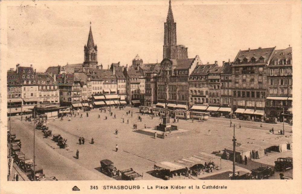 Strasbourg (67000 - Bas-Rhin) - La Place Klbert et la Cathdrale