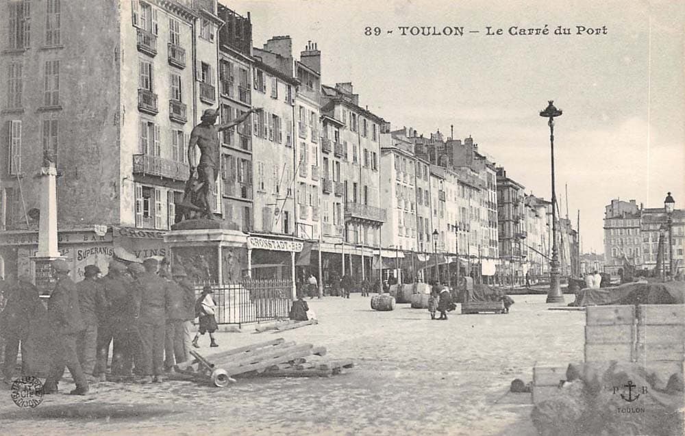 Toulon (83000 - Var) - Le Carré du Port