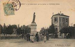 Le Raincy - Le Rond-Point de la place Thiers et la statue de la République en 1906