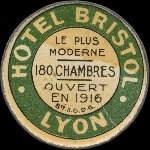 Timbre-monnaie Hôtel Bristol - Lyon - Rhône - Le plus moderne, 180 chambres, ouvert en 1916 - 5 centimes vert sur fond rouge - avers